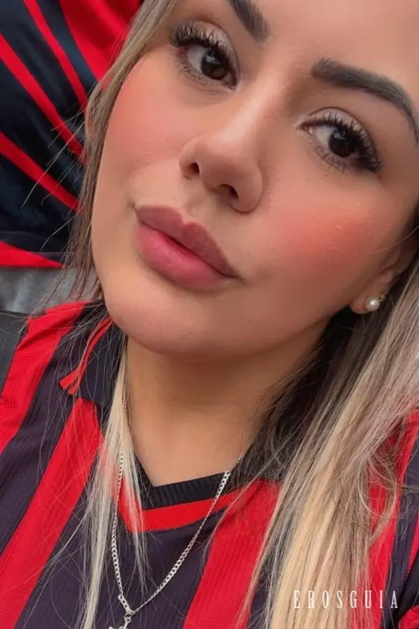 stories-slider-content