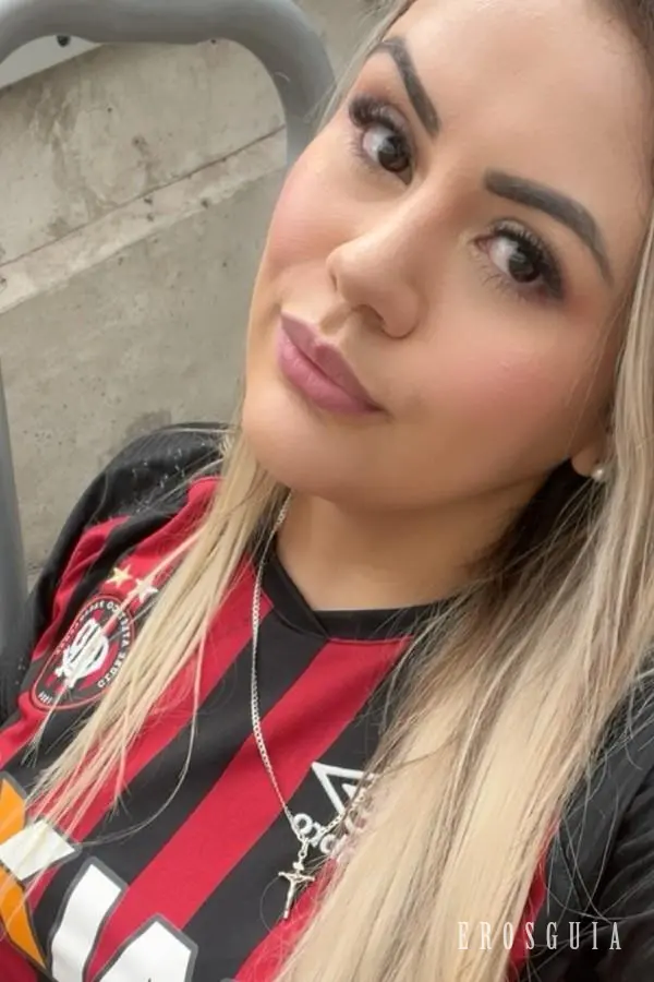 stories-slider-content