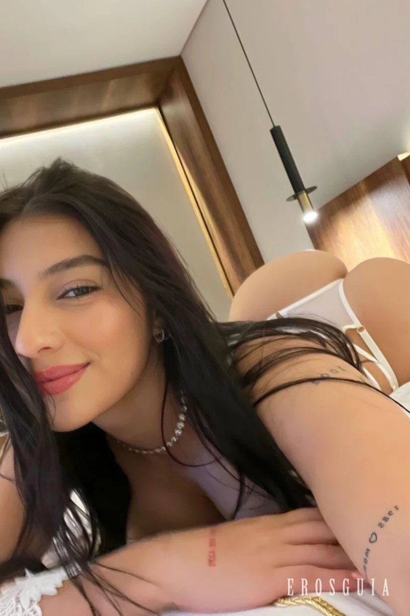 stories-slider-content