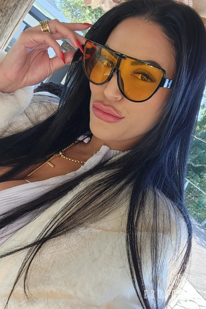 stories-slider-content