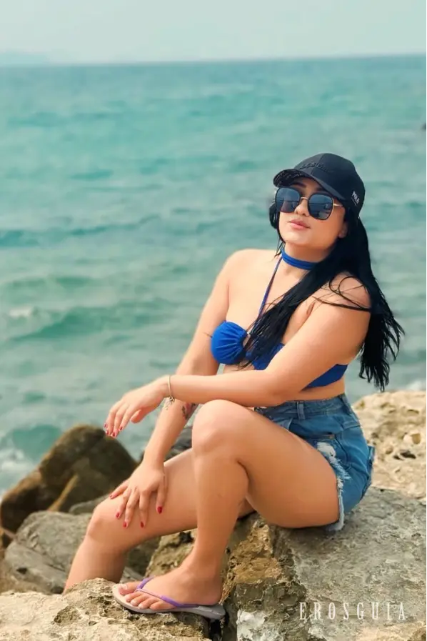 stories-slider-content