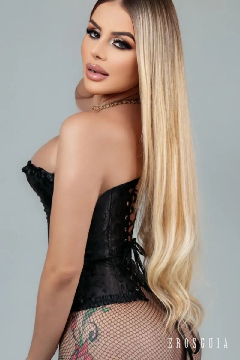 stories-slider-content