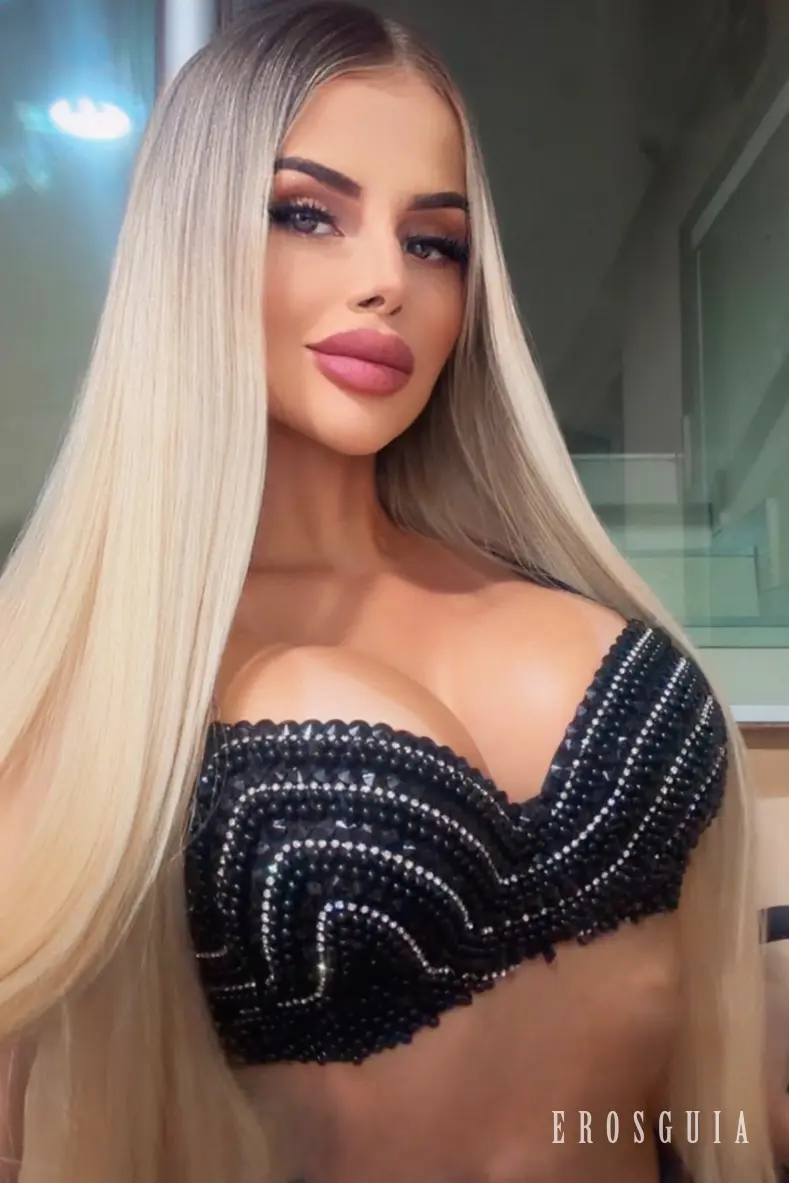 stories-slider-content