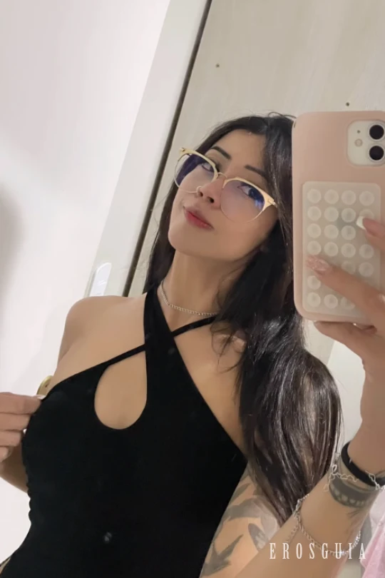 stories-slider-content