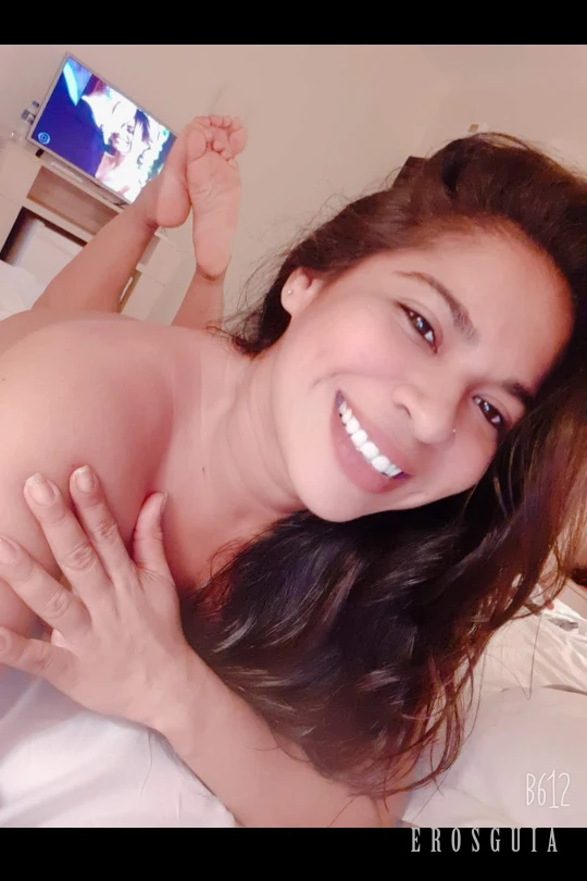 stories-slider-content