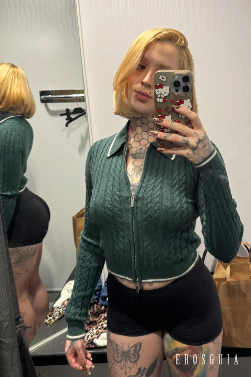 stories-slider-content