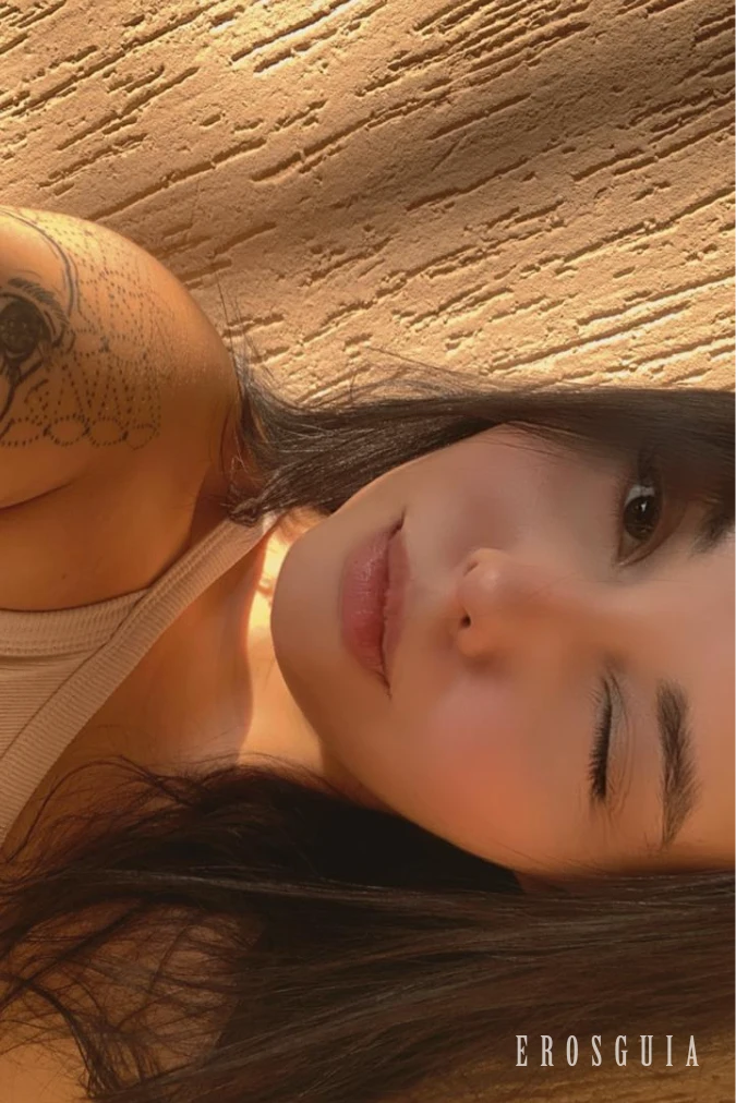 stories-slider-content