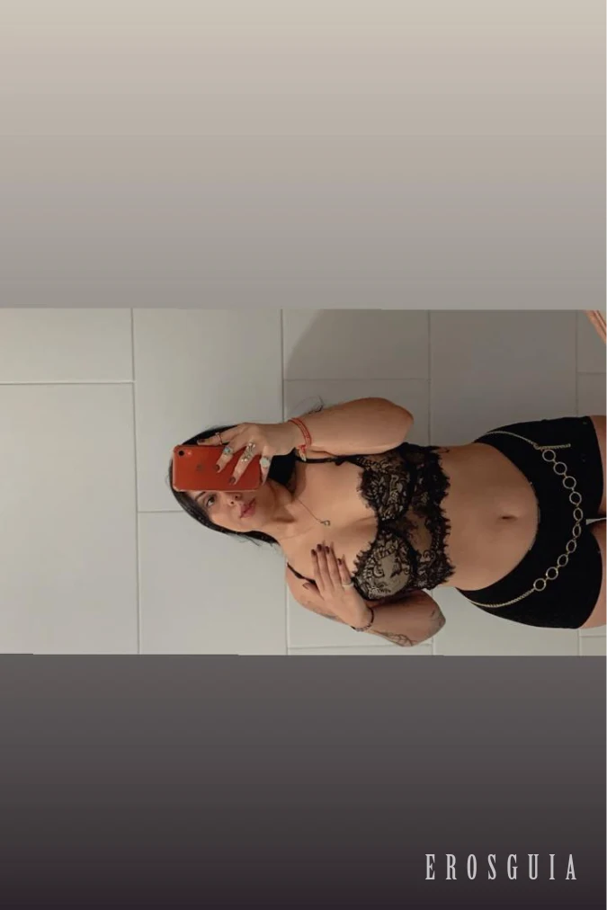 stories-slider-content