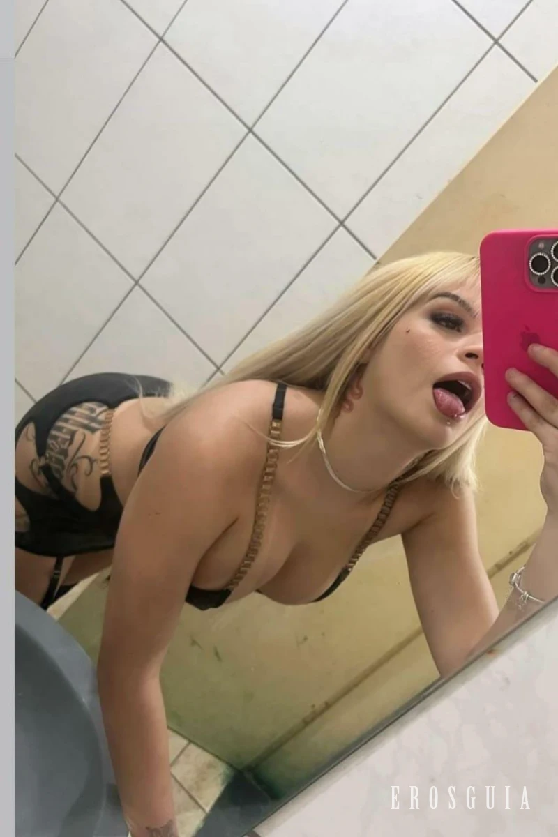 stories-slider-content