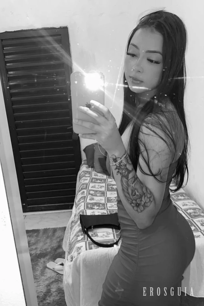 stories-slider-content