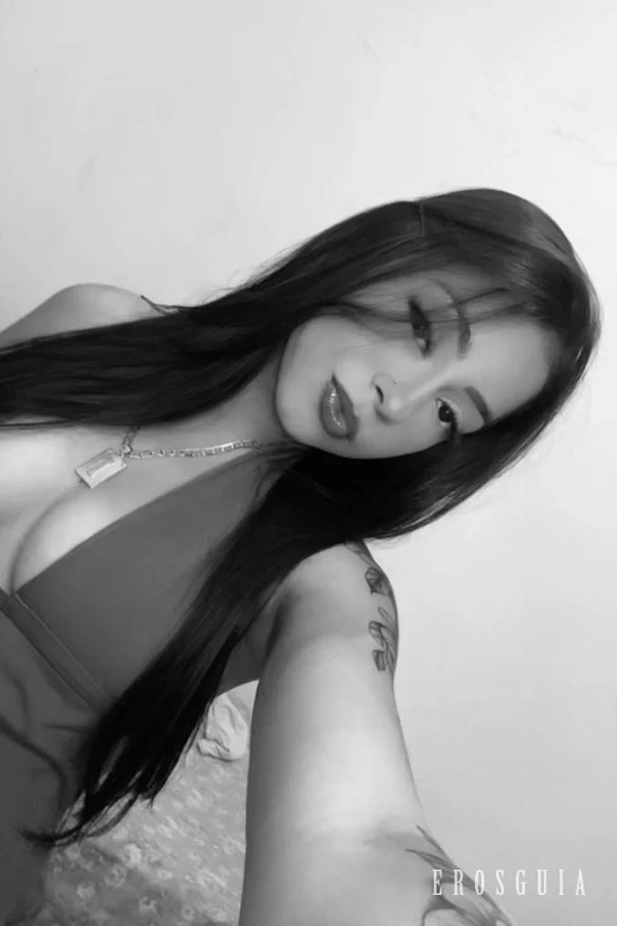 stories-slider-content