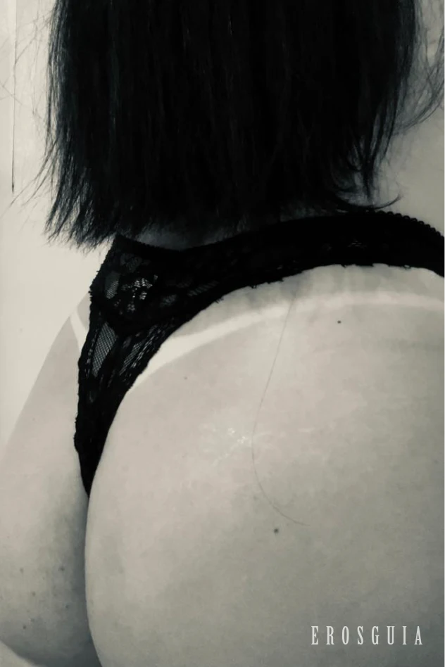 stories-slider-content