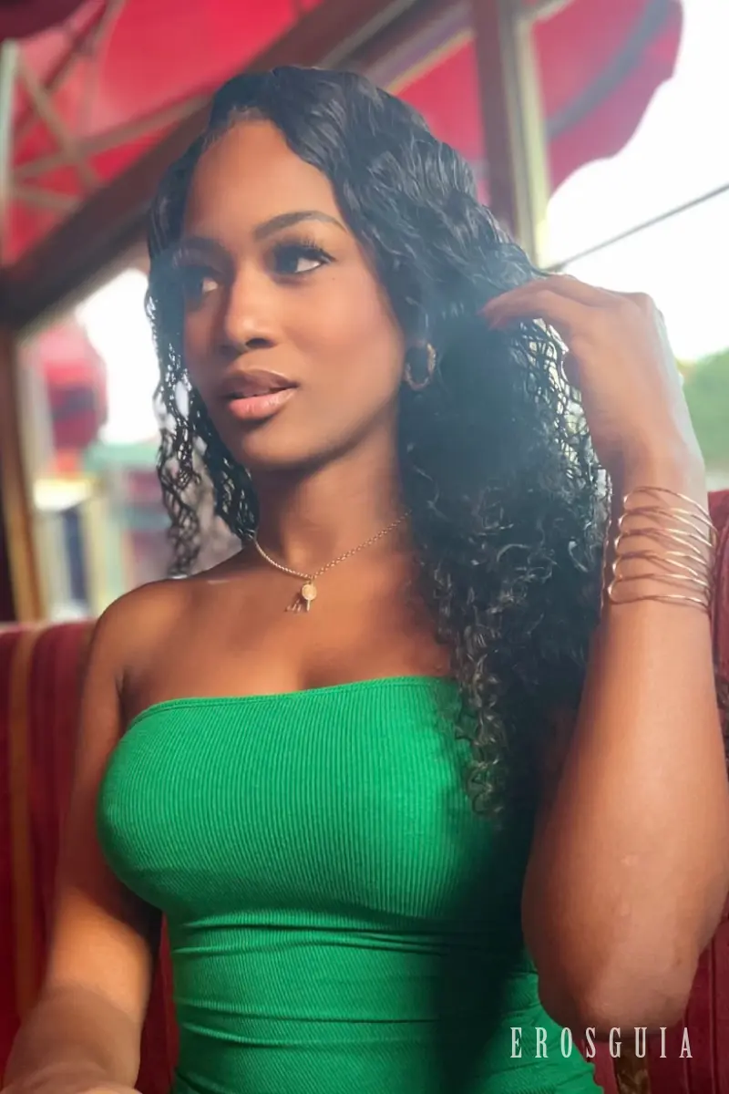 stories-slider-content