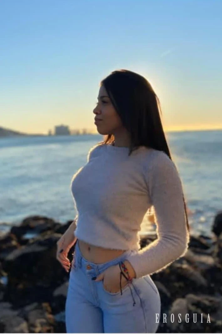 stories-slider-content