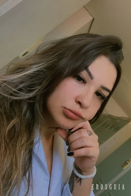 stories-slider-content