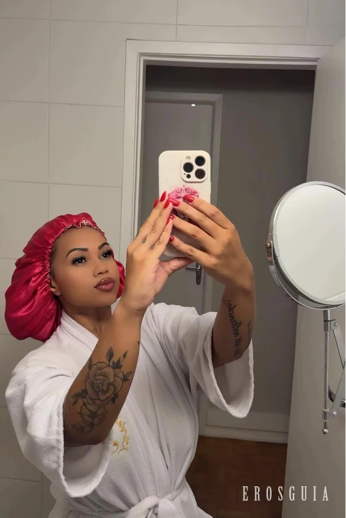 stories-slider-content