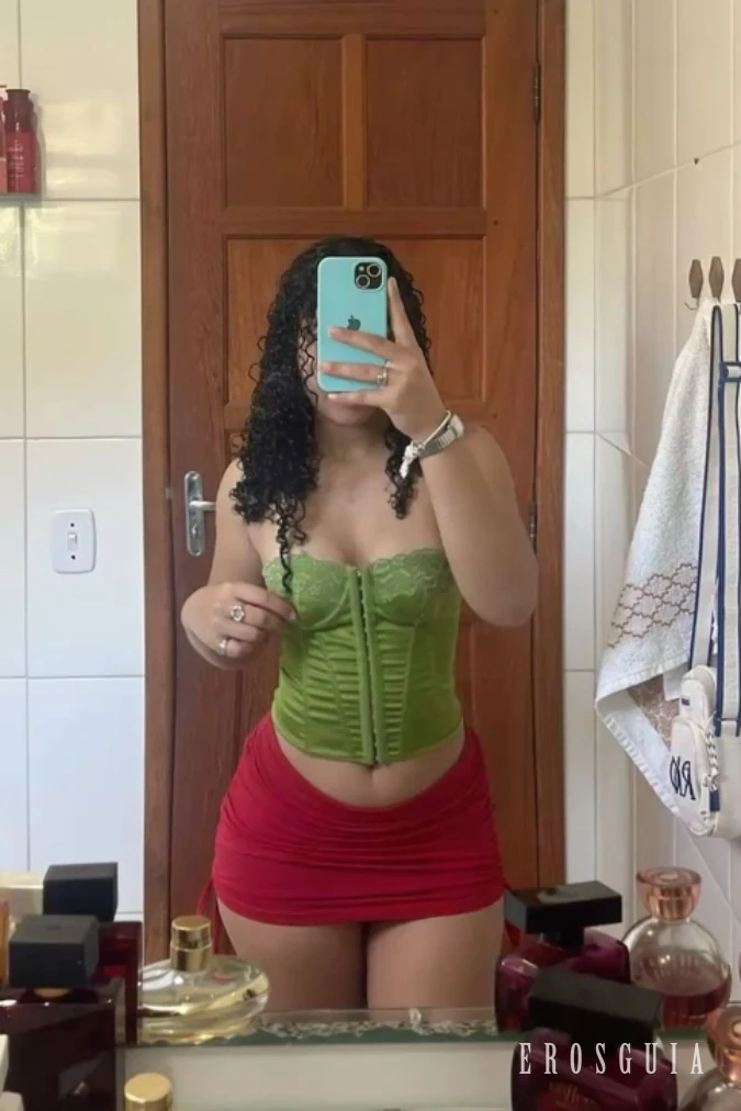 stories-slider-content