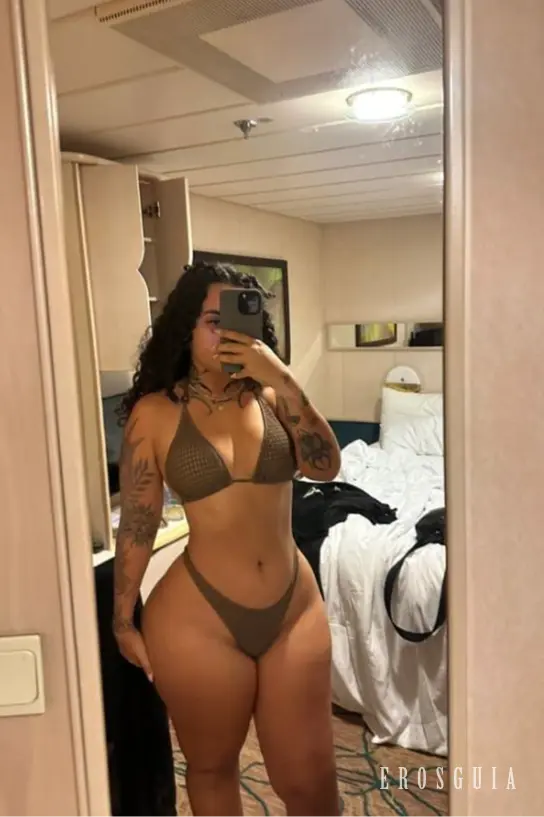 stories-slider-content