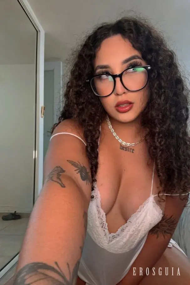 stories-slider-content