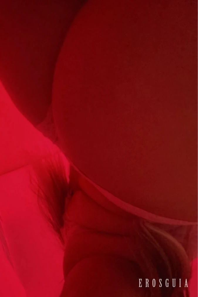 stories-slider-content