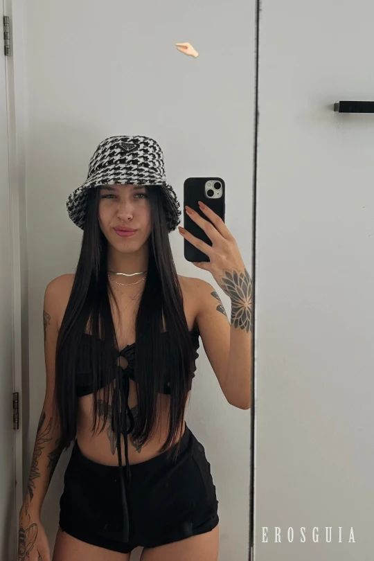 stories-slider-content