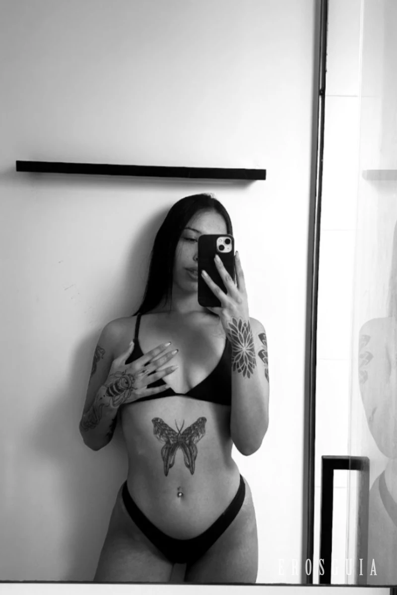 stories-slider-content