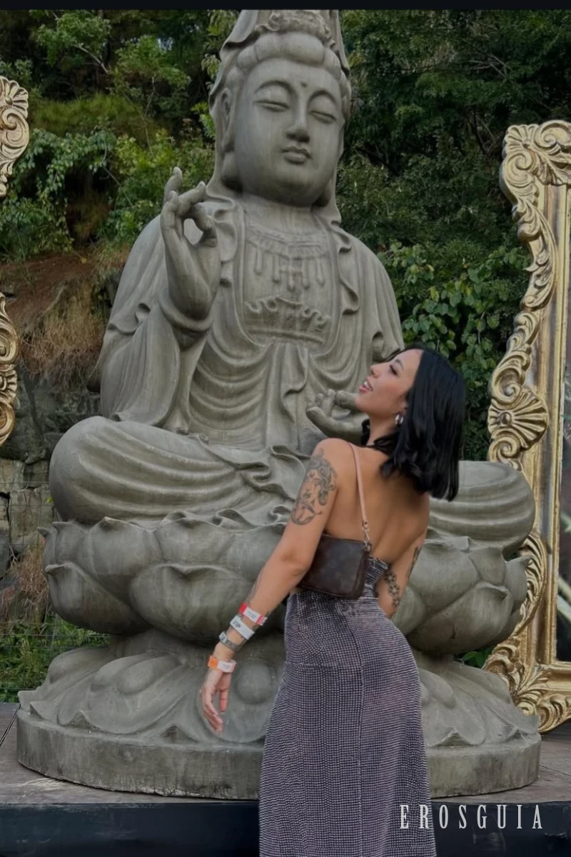 stories-slider-content