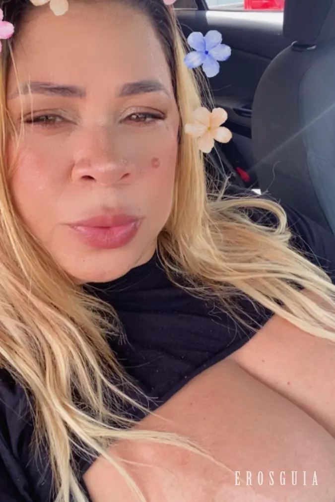 stories-slider-content