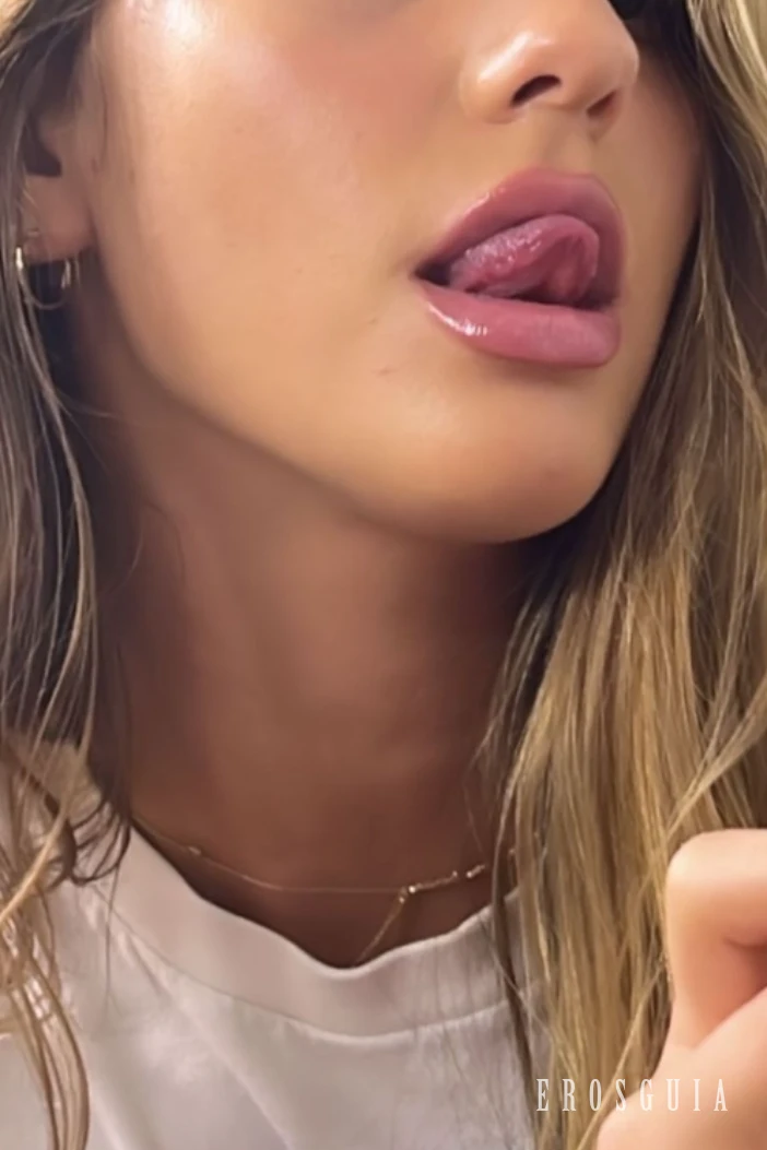 stories-slider-content