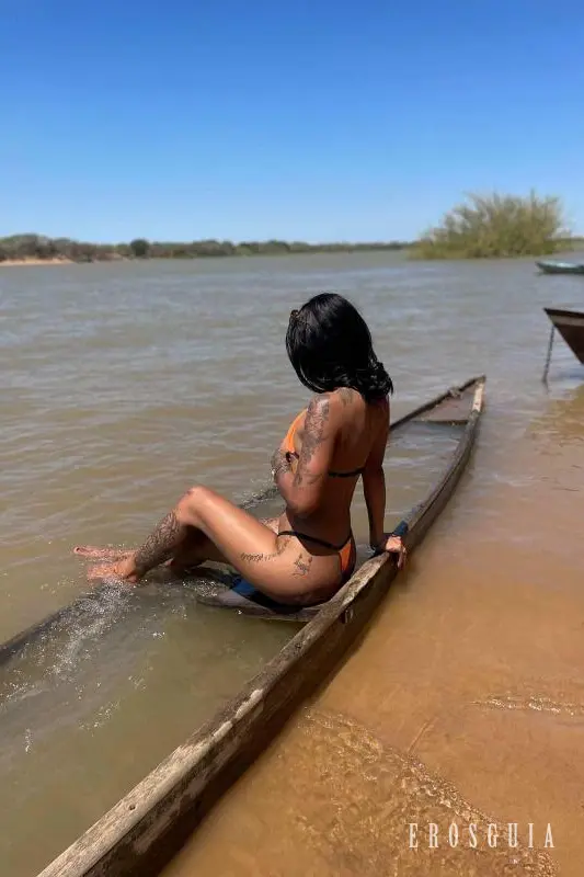 stories-slider-content