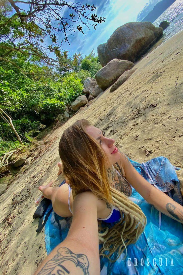 stories-slider-content