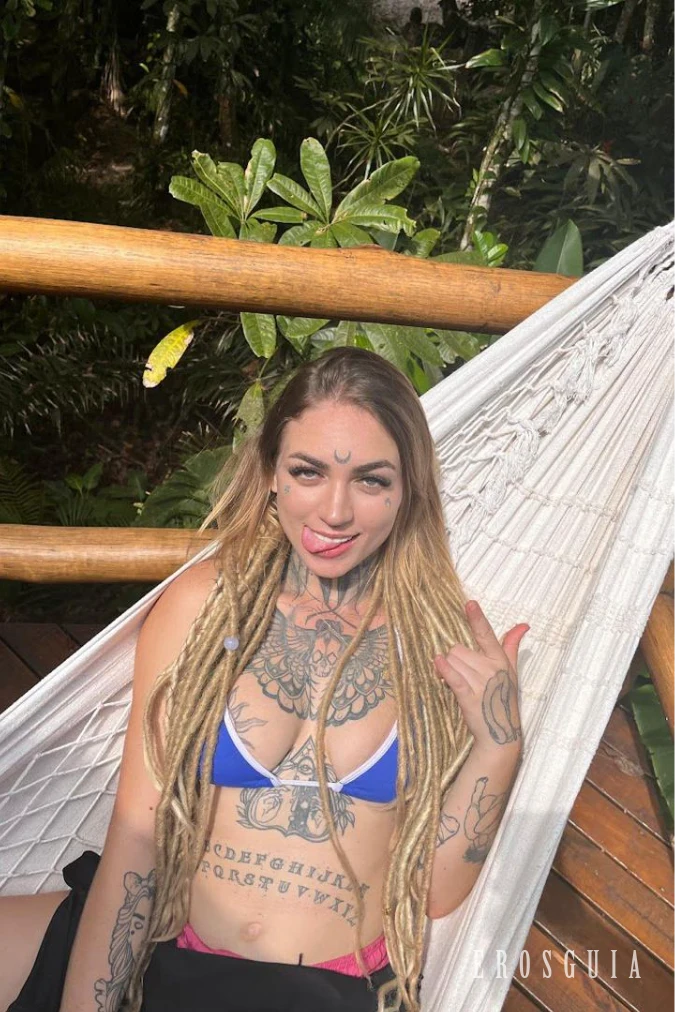 stories-slider-content