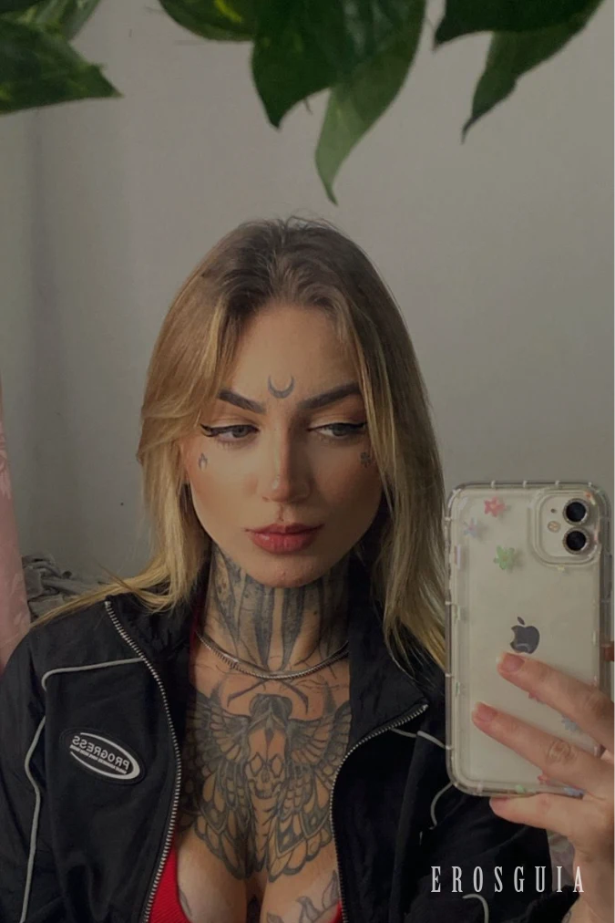 stories-slider-content