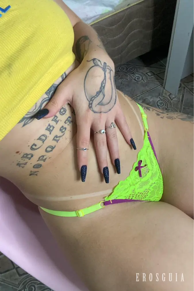 stories-slider-content