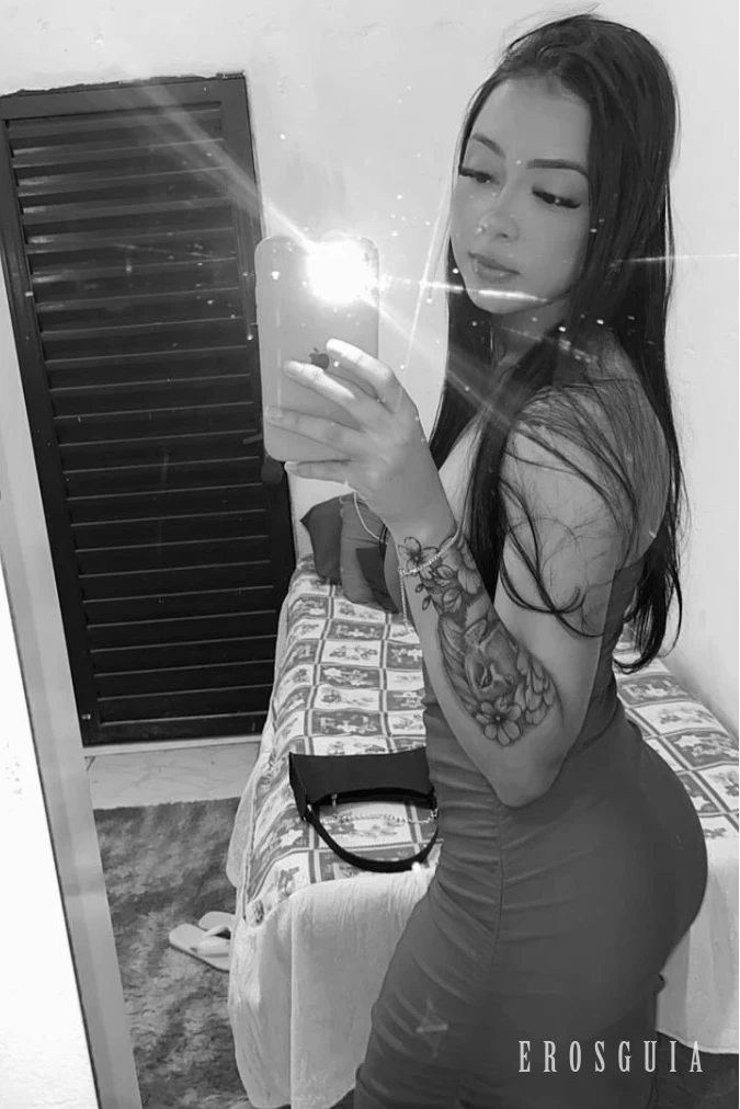 stories-slider-content