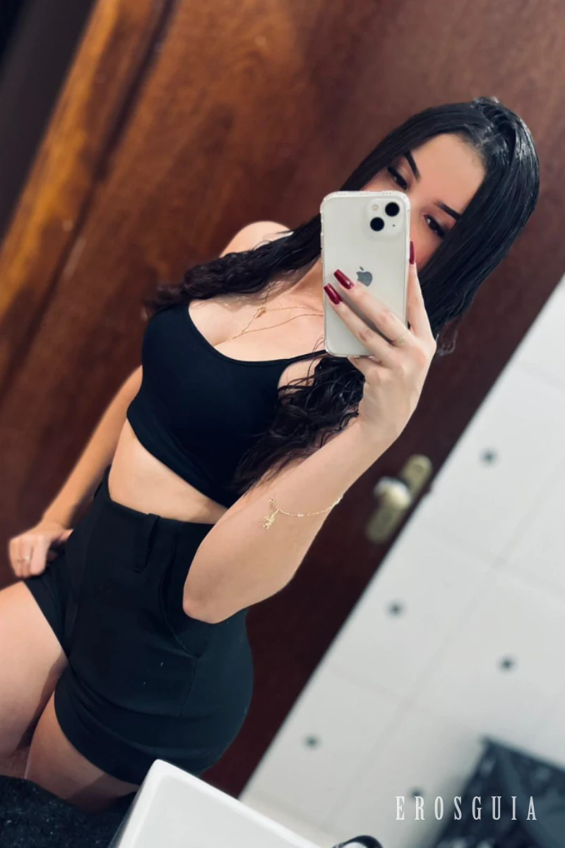 stories-slider-content