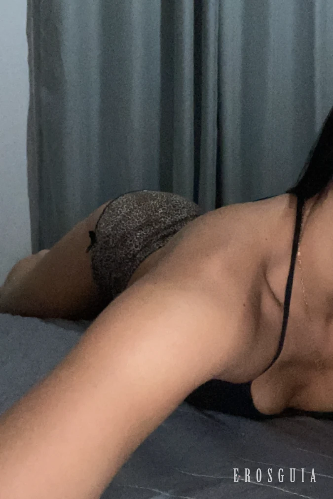 stories-slider-content