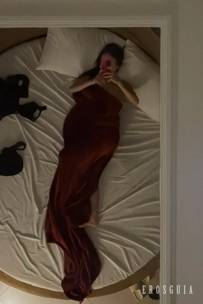 stories-slider-content