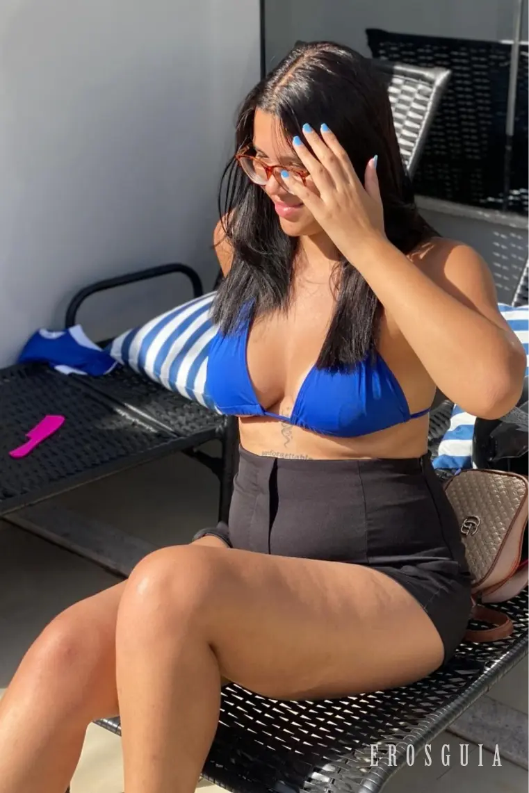 stories-slider-content