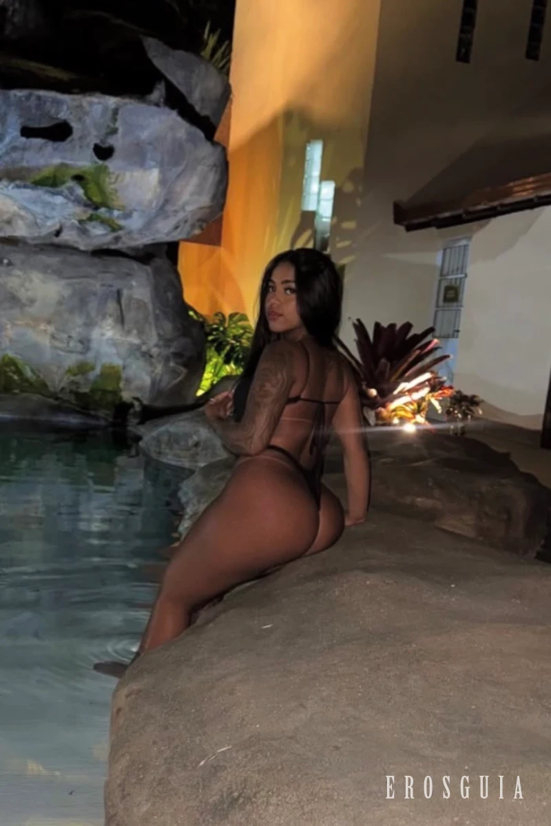 stories-slider-content