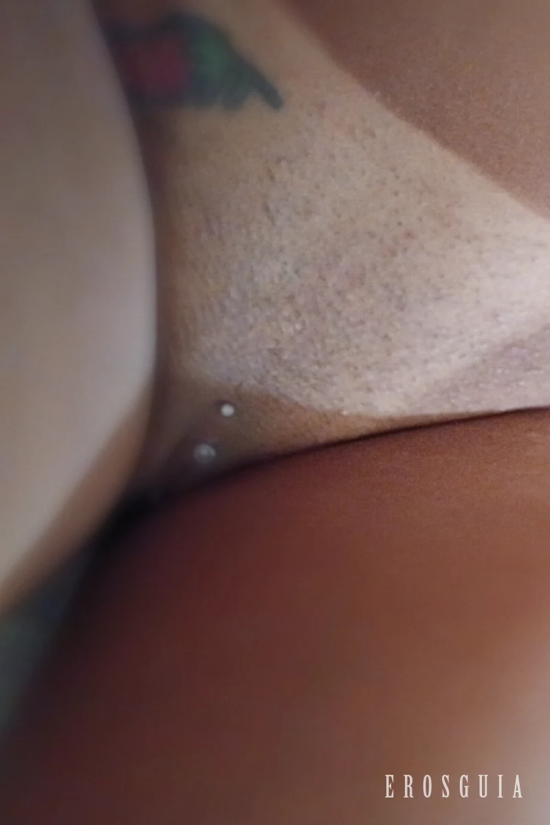 stories-slider-content