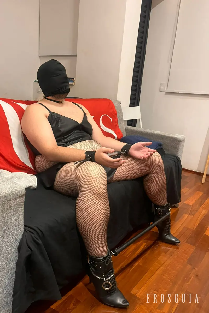 stories-slider-content