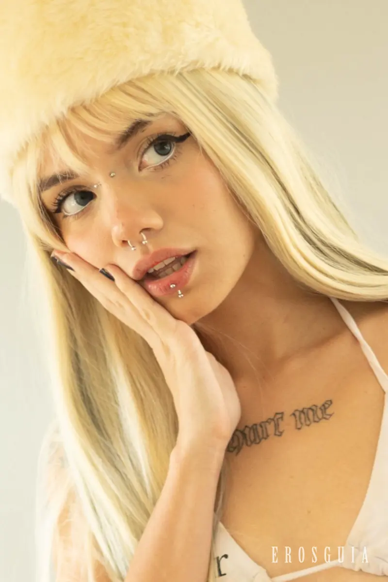 stories-slider-content