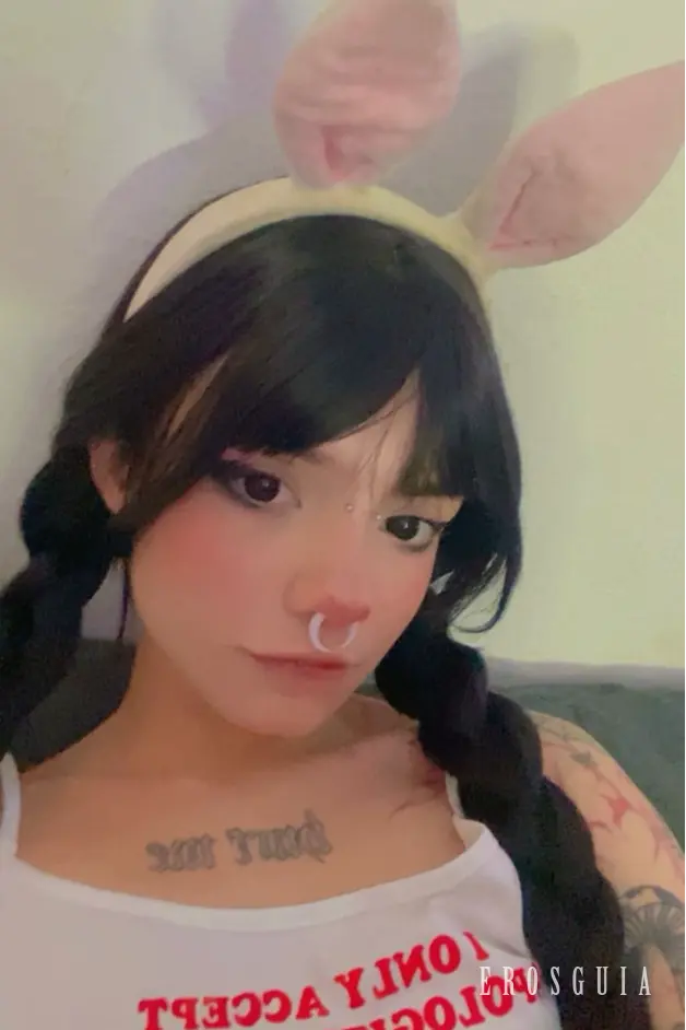 stories-slider-content