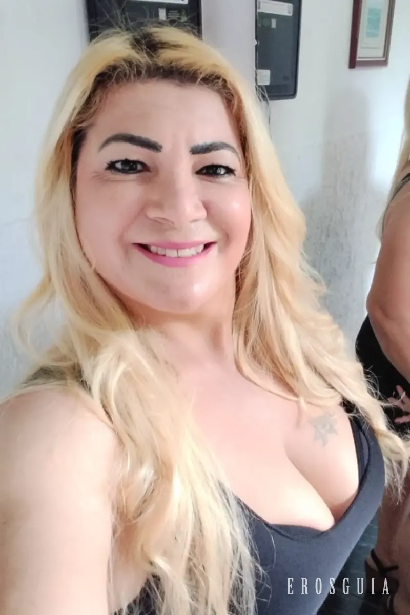 stories-slider-content