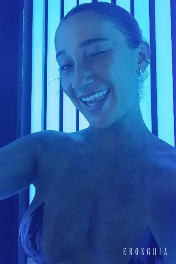 stories-slider-content