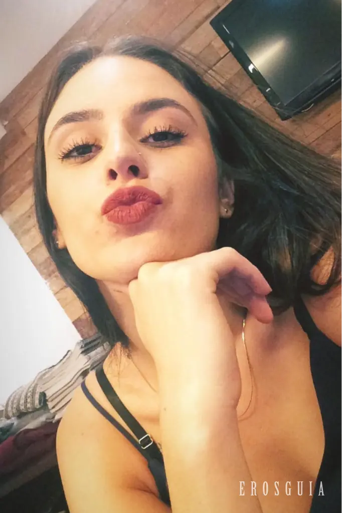 stories-slider-content