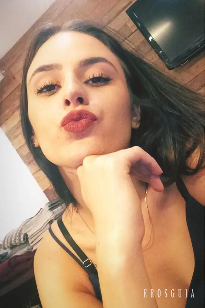 stories-slider-content