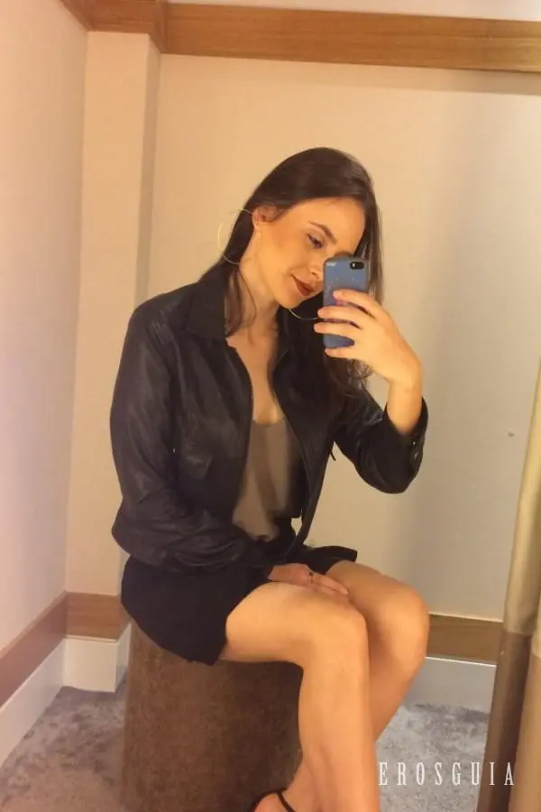 stories-slider-content