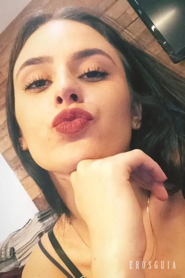 stories-slider-content